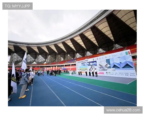 西安飞盘队在攀岩联赛中以83分稳居积分榜首位