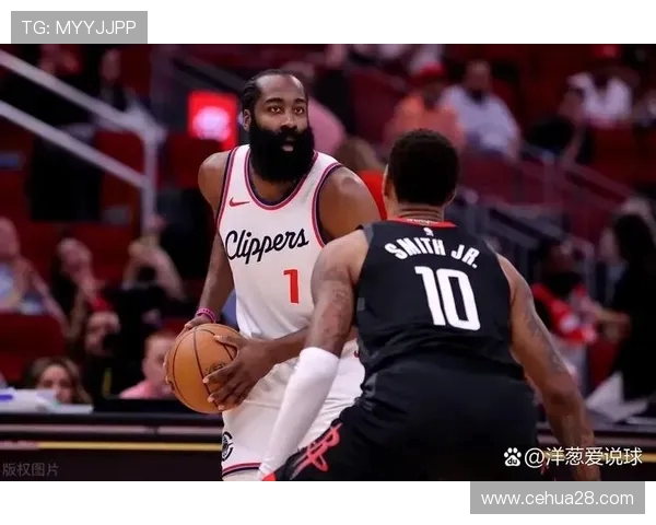 2015年NBA季后赛火箭对决快船的经典对抗与激烈战局回顾