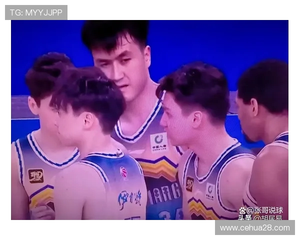 山东男篮与新疆队激战精彩瞬间回顾视频解析